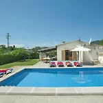 Casa Margarita By *